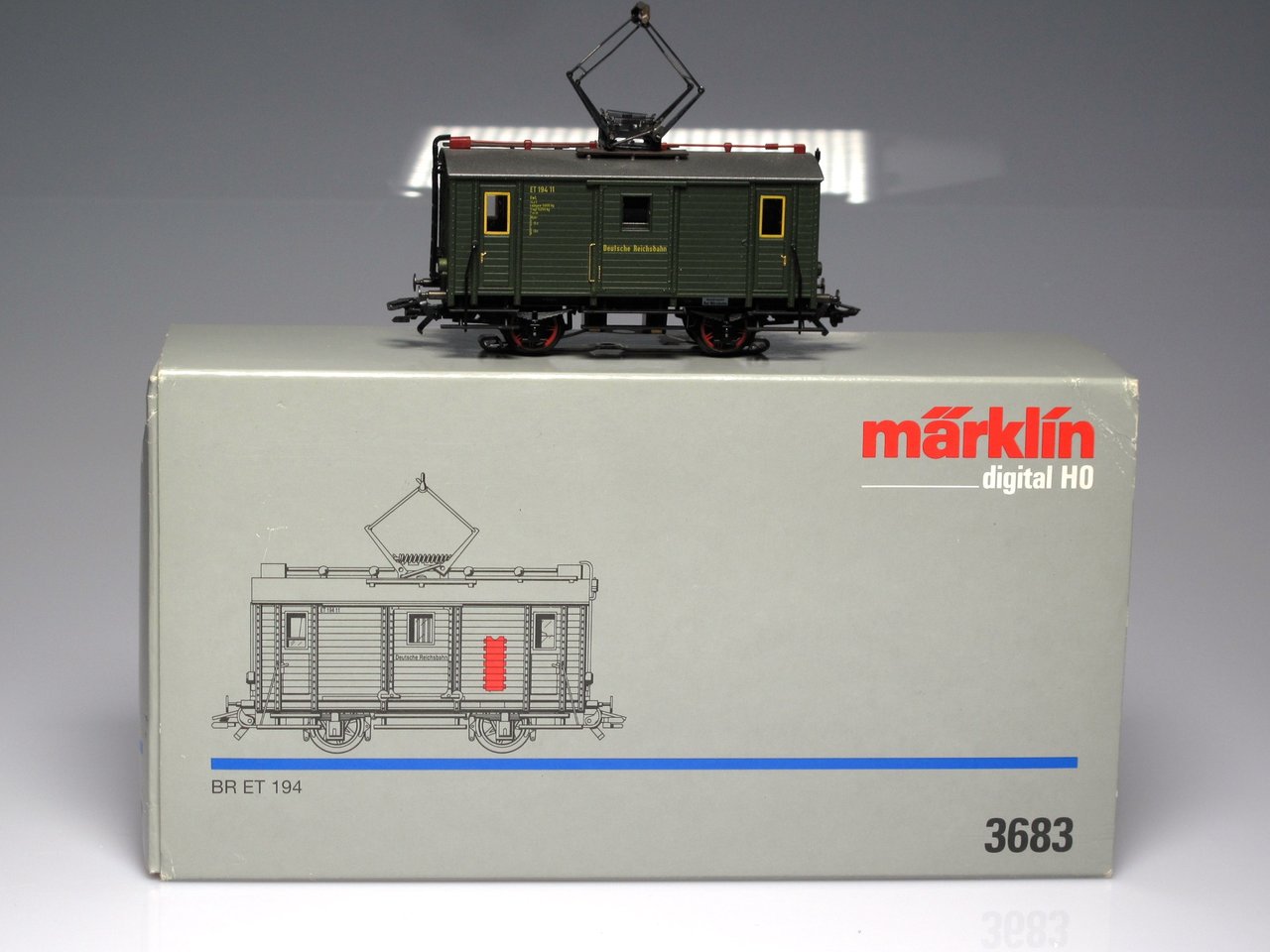 MARKLIN 3683 ET Locomotive BR 194