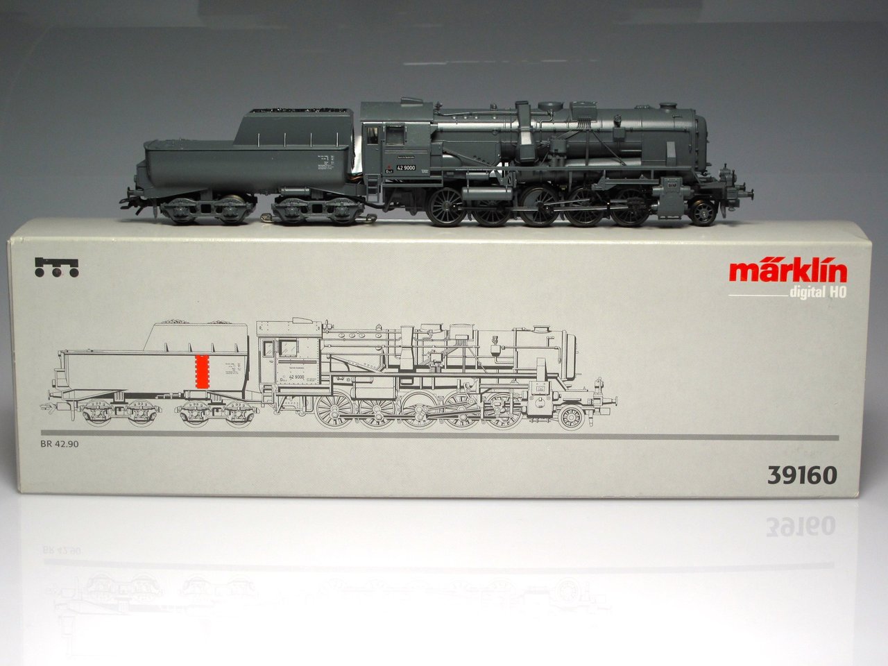 MARKLIN 39160 Locomotora de vapor BR 42.90 " Franco Crosti "