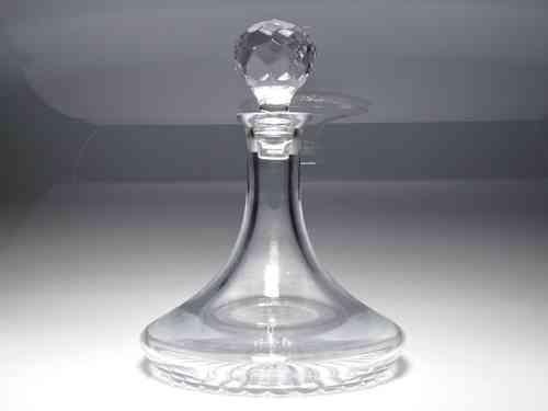Wine decanter cut crystal (ALMOST NEW) 20 x 27 cm.