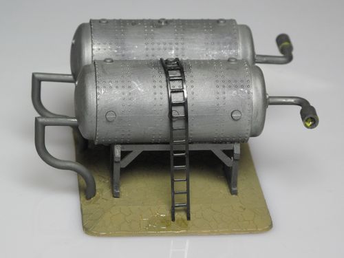 VOLLMER 511 2 fuel tanks (mounted and used) 1:87