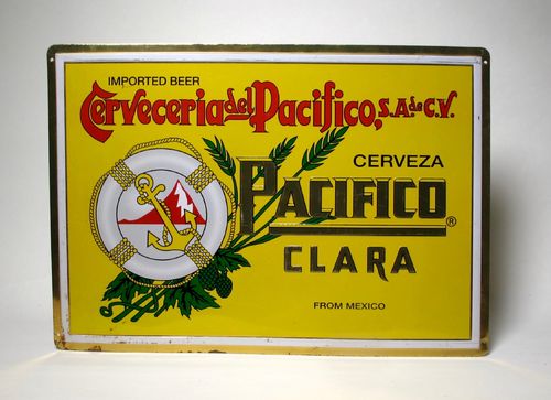 R 473 Metallic plaque publicity "Beer Pacific"